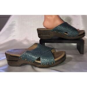 Dansko Mila Sandals Slip On Wedge CrissCross Weaved Straps Green Sz 40 EU 9.5 US